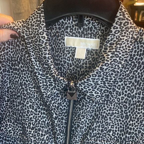 Michael by Michael Kors Animal print Sz L Zipper Women’s Blouse Long Sleeve - Picture 2 of 3